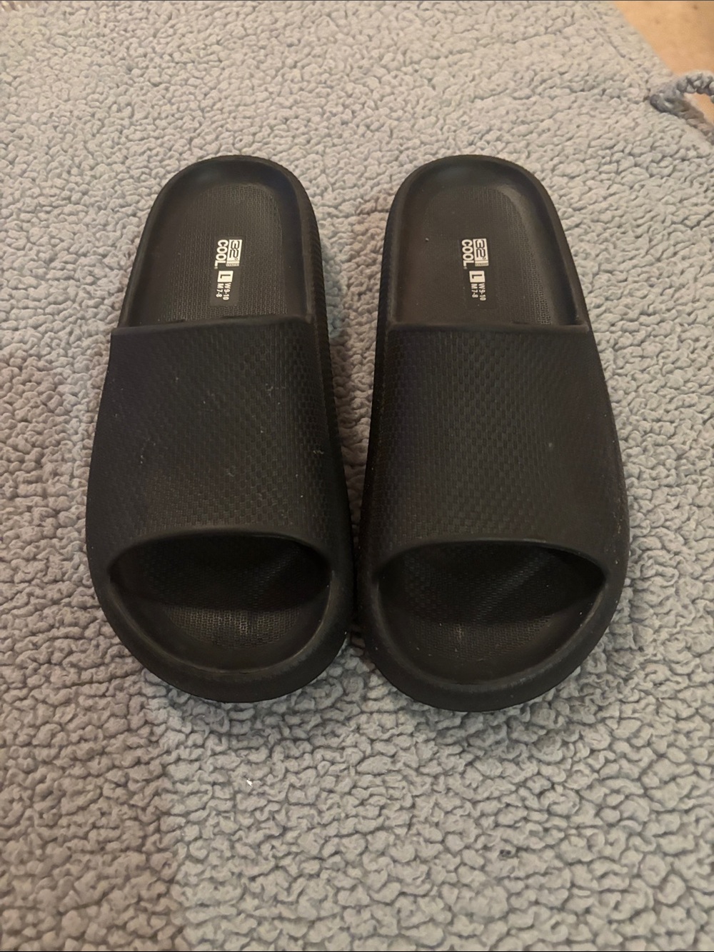 NWOT 32 degrees Men's Black Slide Sandals